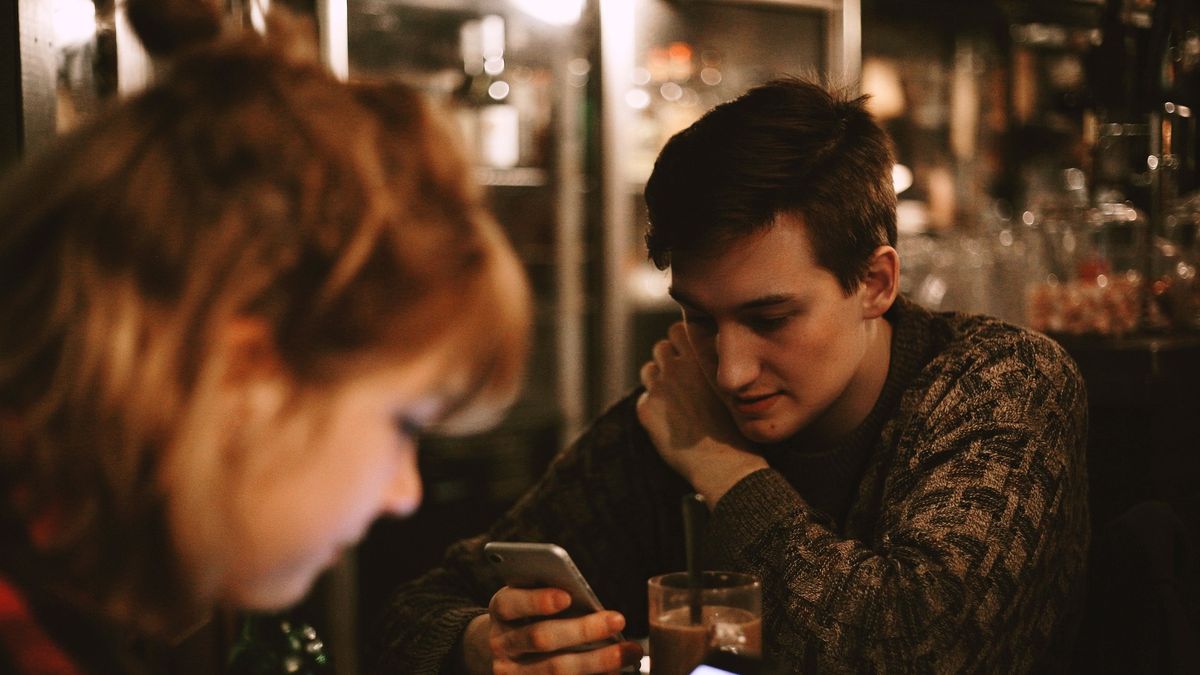 Smartfon towarzyszy nam w każdej chwili. Telefon czasem warto odłożyć