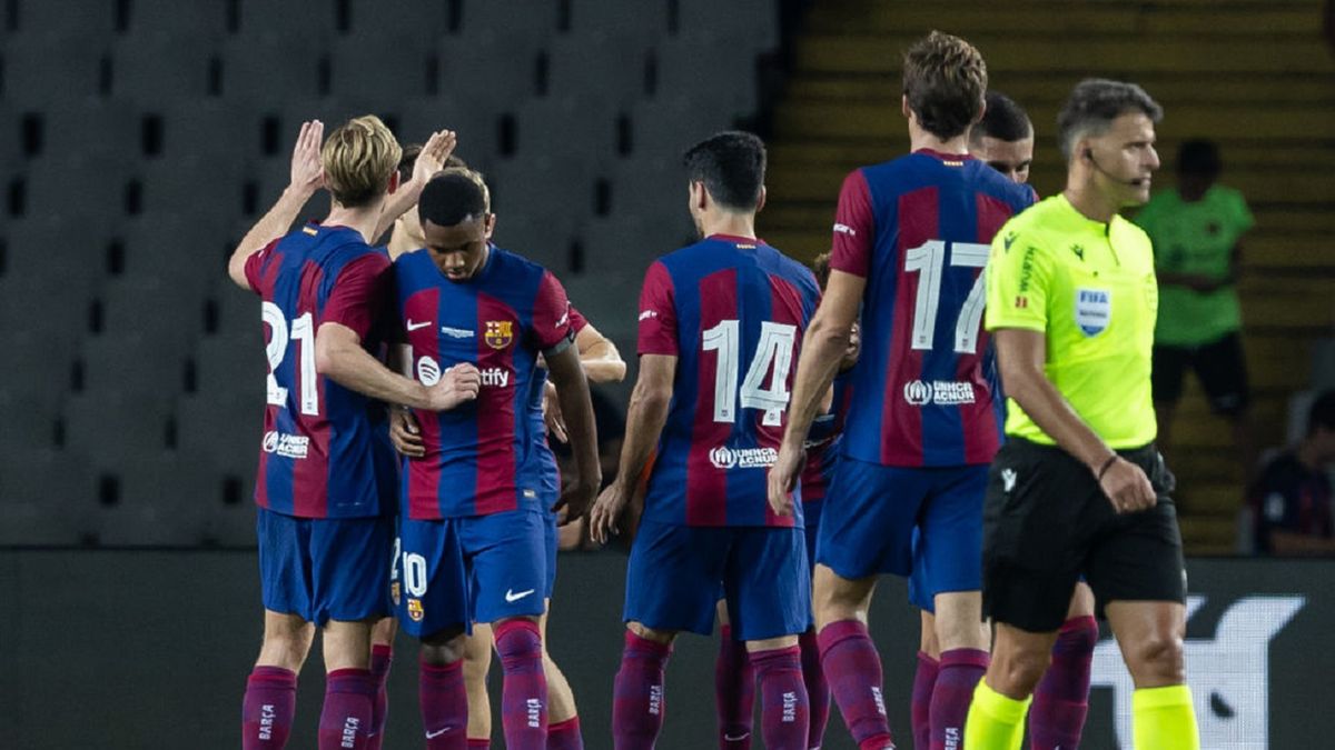 Zdjęcie okładkowe artykułu: Getty Images /  Dax Images/BSR Agency / Na zdjęciu: piłkarze FC Barcelony