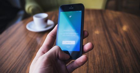 Giełda reaguje na zablokowanie Trumpa. Kurs Twittera w dół