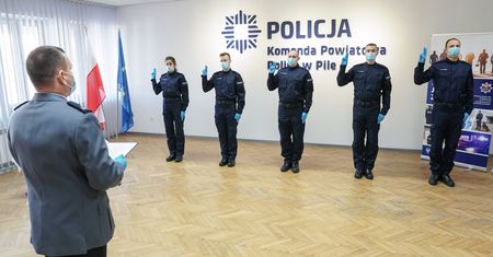Ślubowanie nowych policjantów