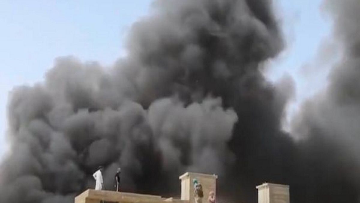 Samolot uległ katastrofie kiedy zbliżał się do lotniska w Karaczi