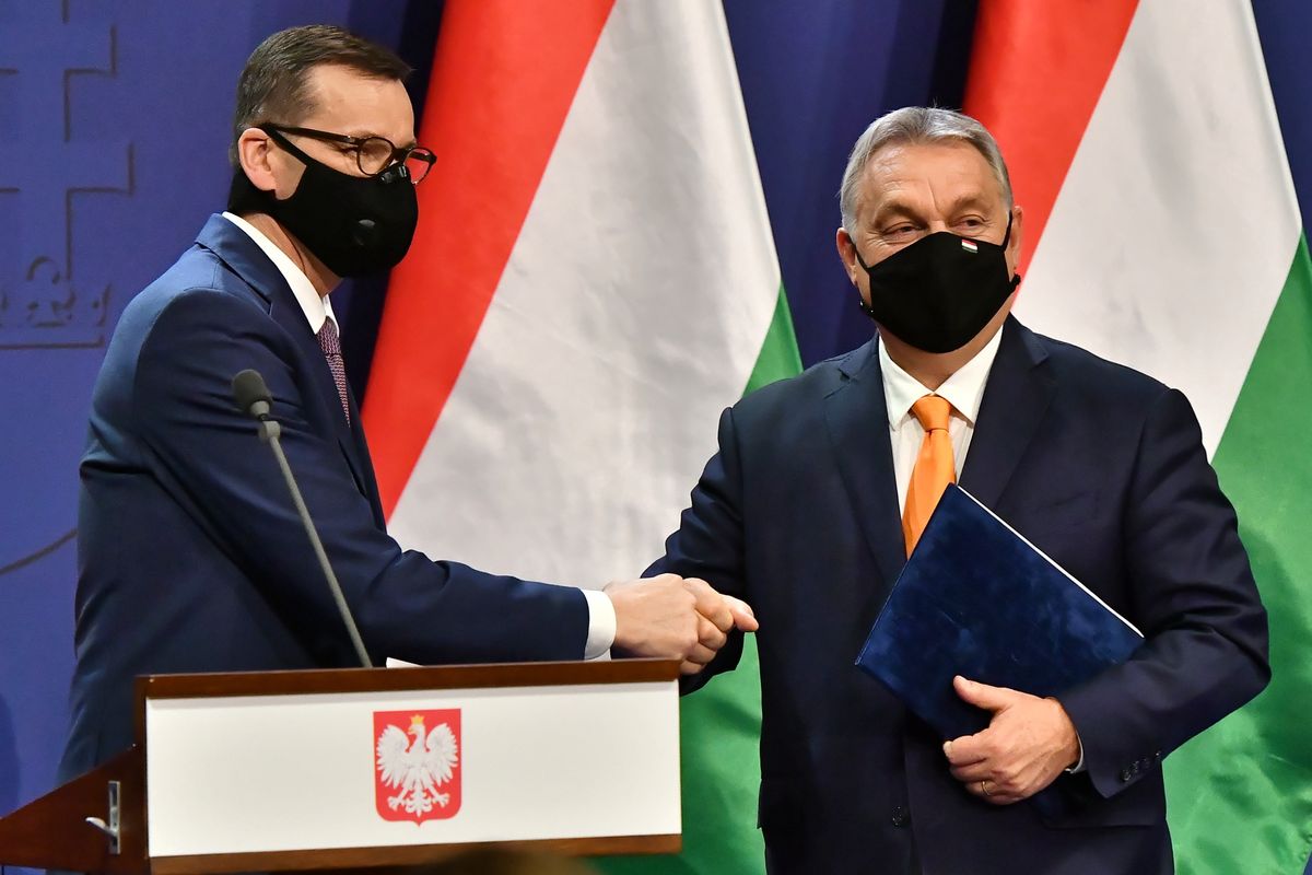 Premier Mateusz Morawiecki oraz premier Węgier Wiktor Orban, zdjęcie z czwartku