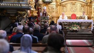 Kielce: Msza Święta w Bazylice Katedralnej z okazji 300-lecia I Liceum Ogólnokształcącego imienia Stefana Żeromskiego. Padły ważne słowa