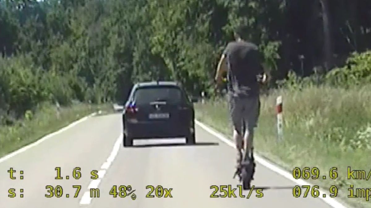 Jechał po ulicy prawie 70 km/h na hulajnodze elektrycznej 