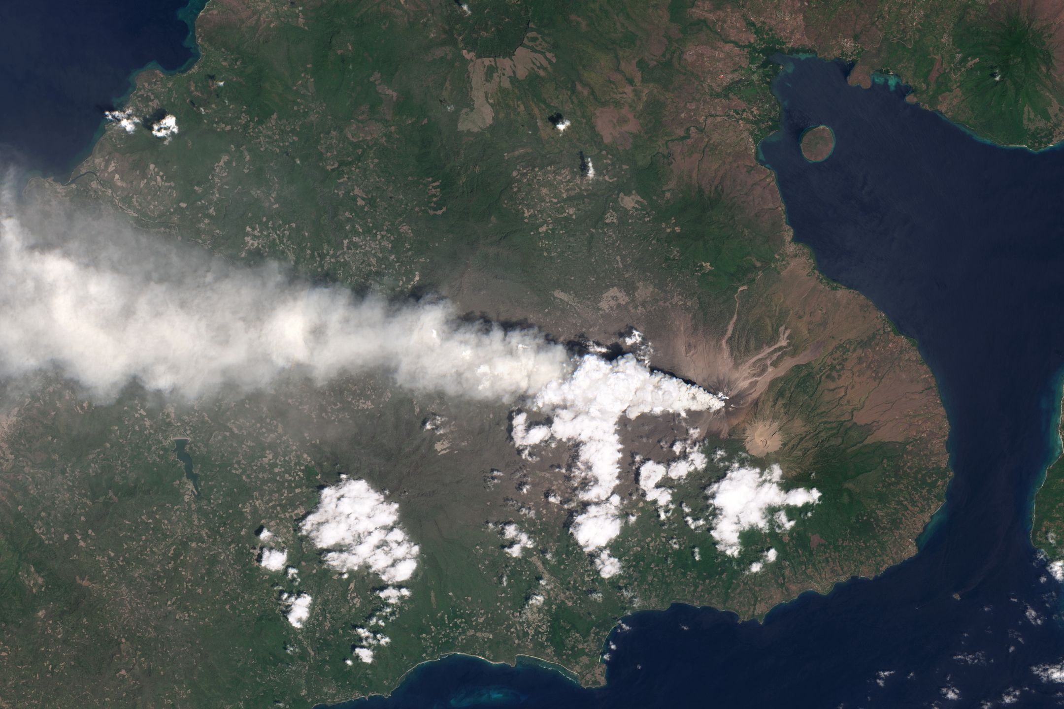 Erupcja Lewotobi Laki-Laki