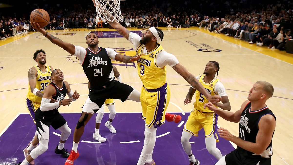 Koszykarze podczas meczu Los Angeles Lakers - Los Angeles Clippers