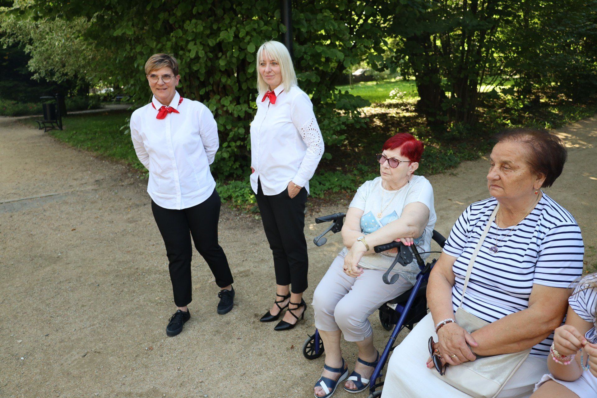 Podczas imprezy nie brakowało wykładu o ogrodach oraz koncertu zespołu &#34;Przyjaciele&#34;