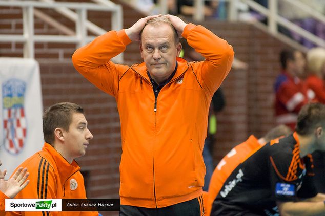 Trener Jerzy Szafraniec podczas meczu w Zabrzu mógł tylko złapać się za głowę