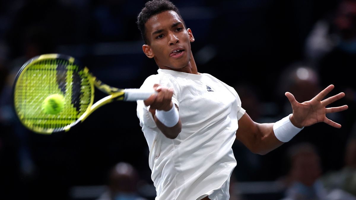 Zdjęcie okładkowe artykułu: PAP/EPA / IAN LANGSDON / Na zdjęciu: Felix Auger-Aliassime