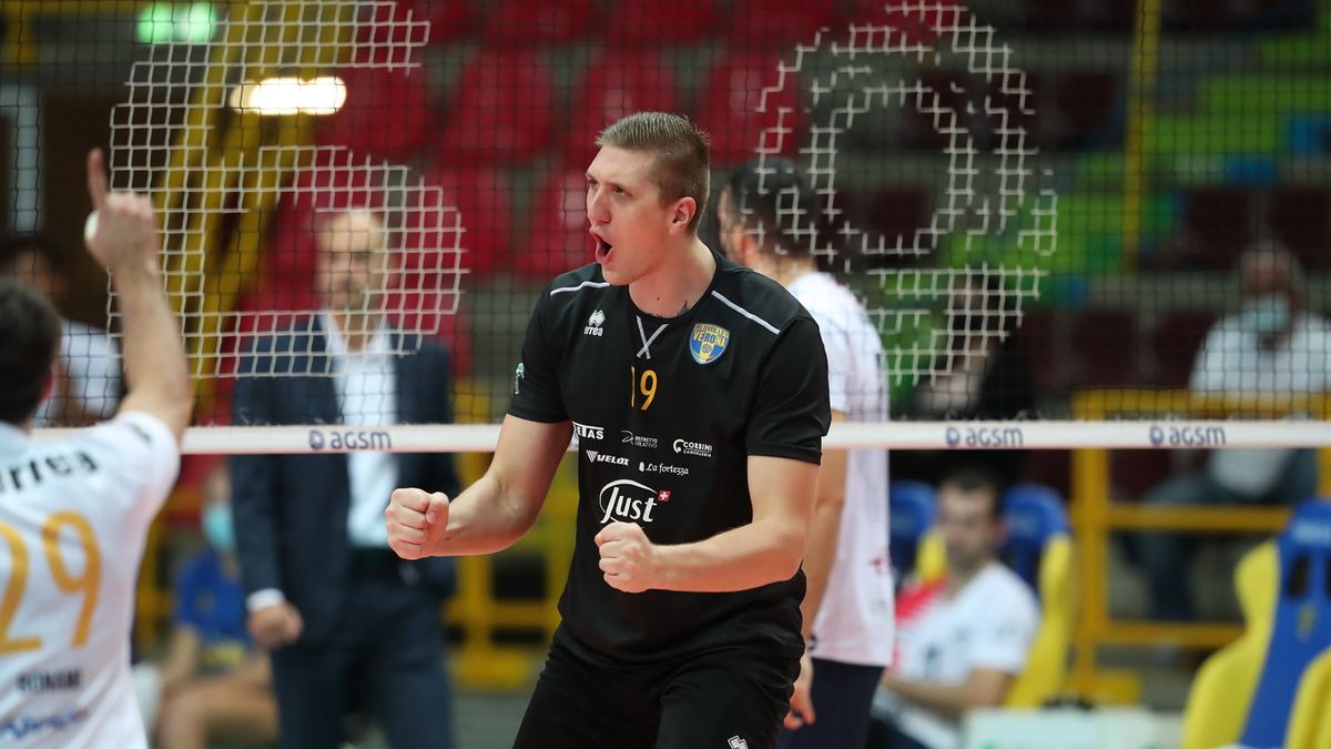 Zdjęcie okładkowe artykułu: Materiały prasowe / legavolley.it / Na zdjęciu: Alexander Kimerow