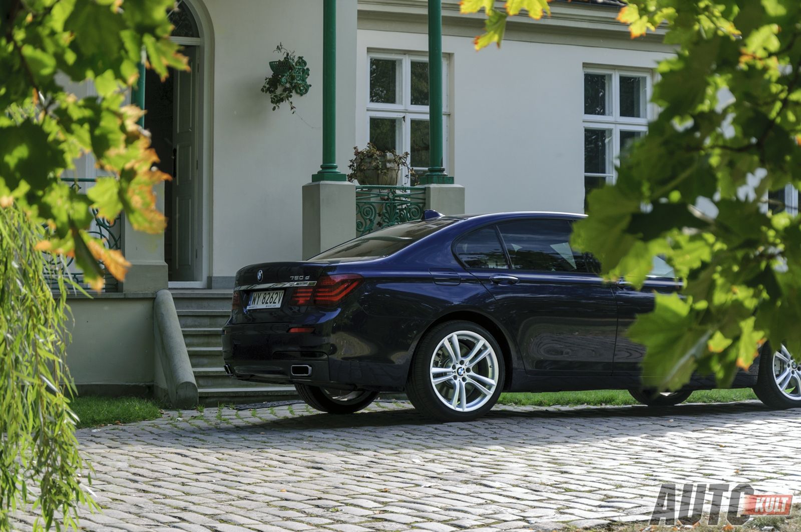 BMW 750d xDrive M-Sport kontra Audi A8 4.2 TDI quattro - test [galeria] 8