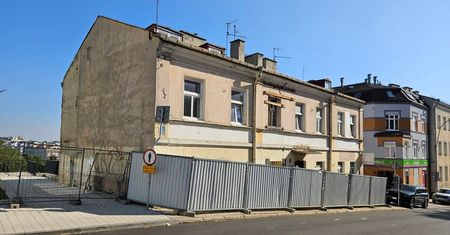Szpital kupił kamienicę, później próbował ją sprzedać, a teraz planuje rozbiórkę. Na jej miejscu może powstać nowy obiekt medyczny