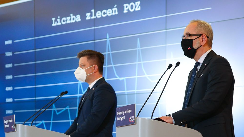 Szef Kancelarii Prezesa Rady Ministrów Michał Dworczyk i minister zdrowia Adam Niedzielski