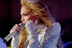 Jennifer Lopez z ukochanym na Super Bowl 2021. Spektakularna stylizacja