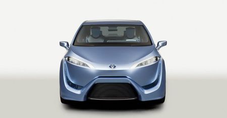 Toyota FCV-R w Tokio - kolejne auto na wodór