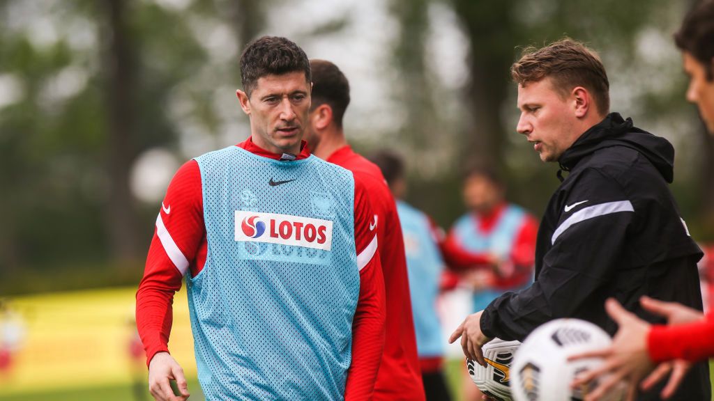 Getty Images / Foto Olimpik / Na zdjęciu: Robert Lewandowski (z lewej)