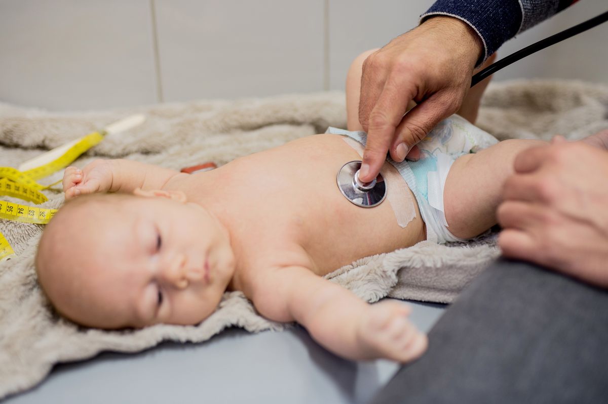 Wirus RSV jest groźny dla noworodków, niemowląt i małych dzieci 