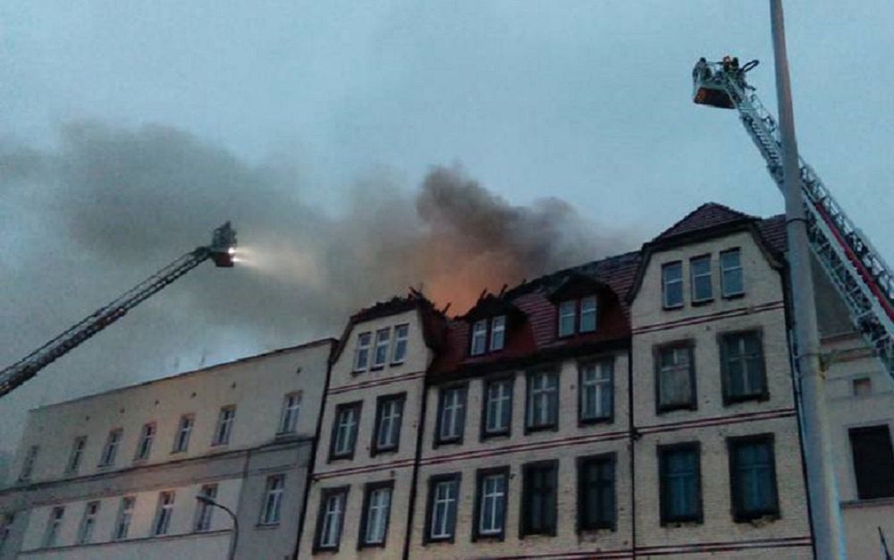 Bytom: Pożar domu. 36 strażaków w akcji