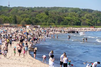 W sobotę otwarcie pierwszego strzeżonego kąpieliska w Sopocie. Ratownicy pojawią się jeszcze na siedmiu plażach kurortu
