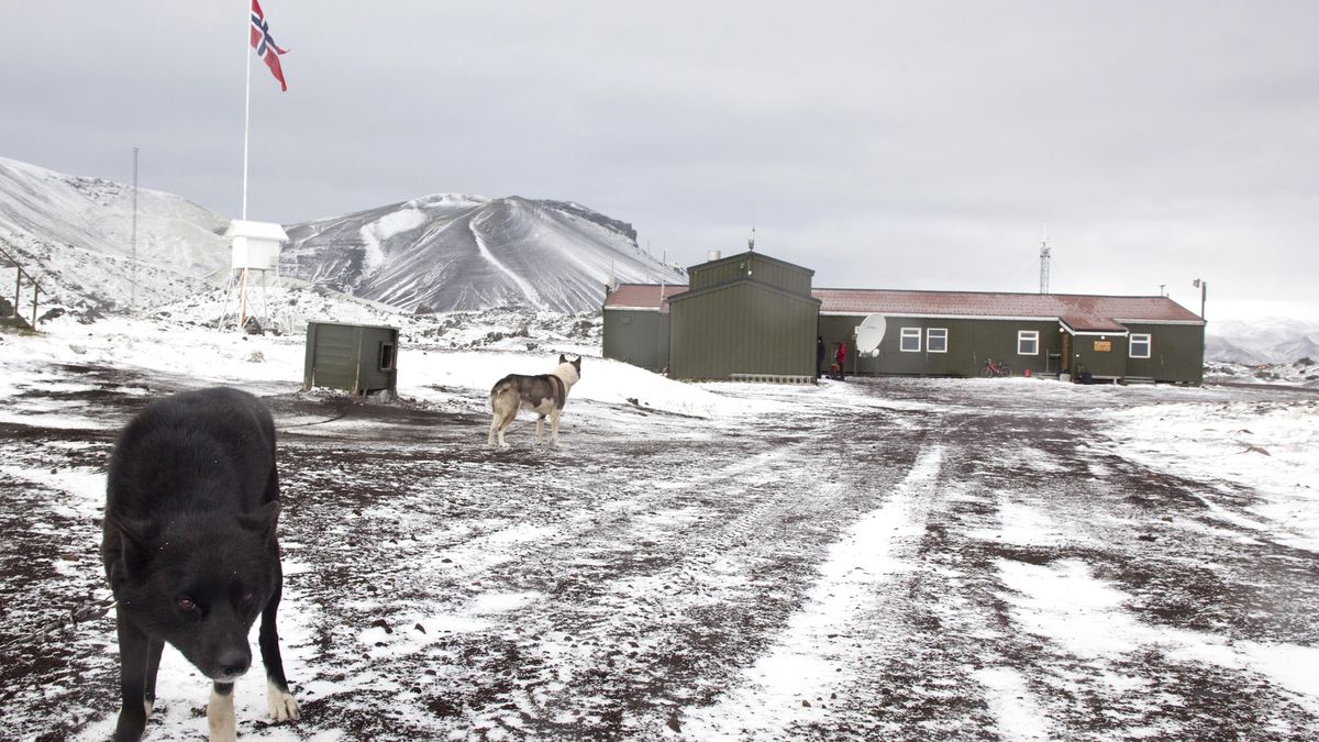 Budynek stacji meteorologicznej na wyspie Jan Mayen