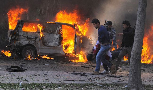 Opozycja w Syrii. 22 osoby zginęły w nalotach sił rządowych na Aleppo