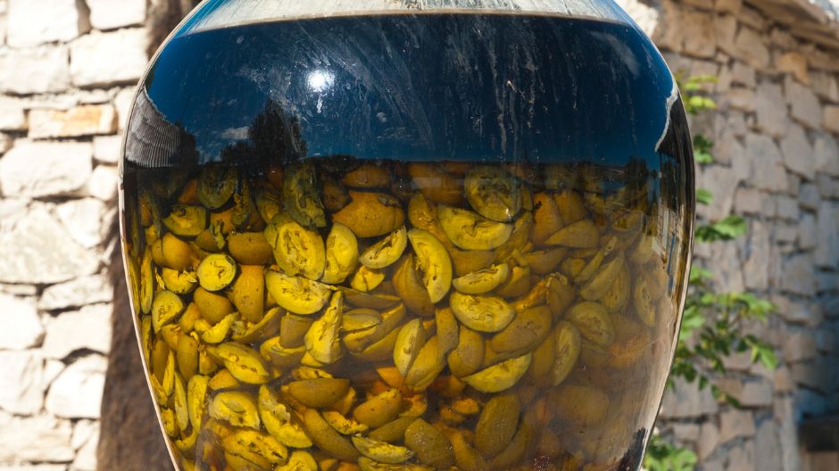 Syrop z zielonych orzechów to doskonała przekąska. Oczyści organizm i pomoże w utracie wagi