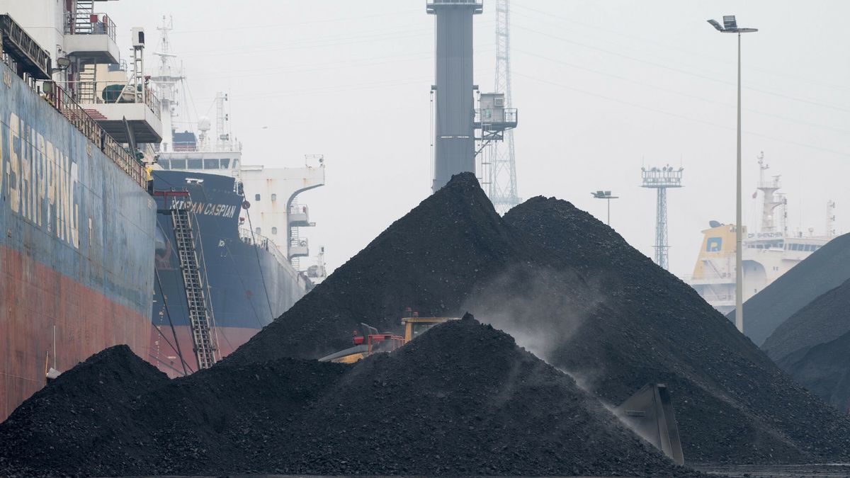 W 2022 r. do Polski z zagranicy trafiło ponad 16,7 mln ton węgla