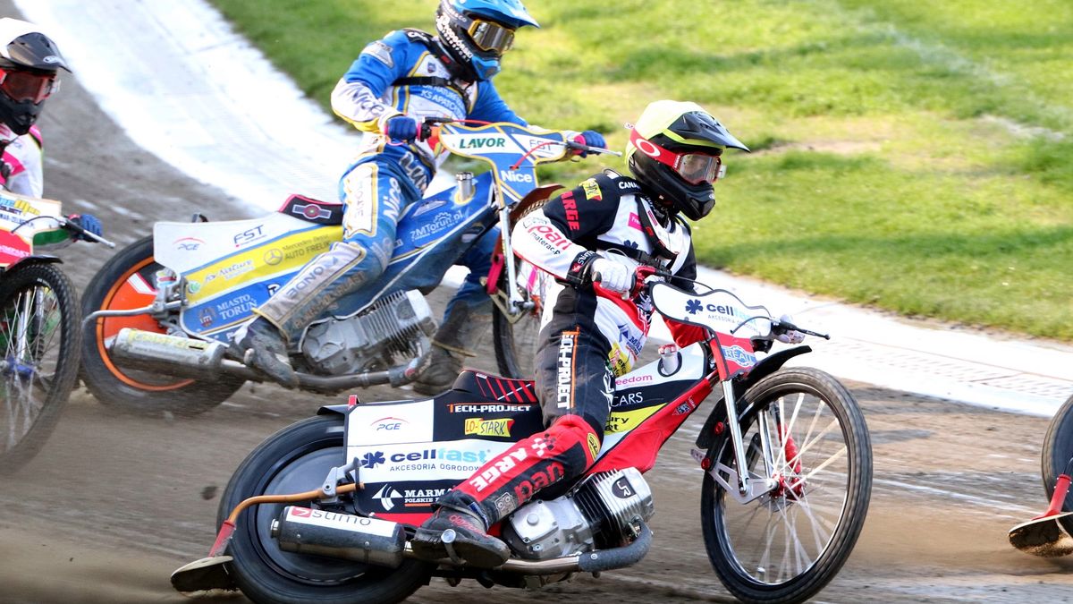 WP SportoweFakty / Dawid Lis / Na zdjęciu: Szymon Bańdur w żółtym