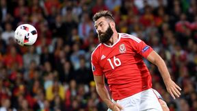 Euro 2016: Walijczyk płaci cenę sukcesu na mistrzostwach. Musiał przełożyć ślub!