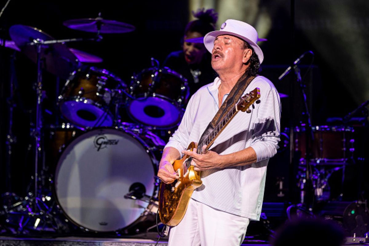 Carlos Santana przeżył horror na własnym koncercie. Trafił do szpitala