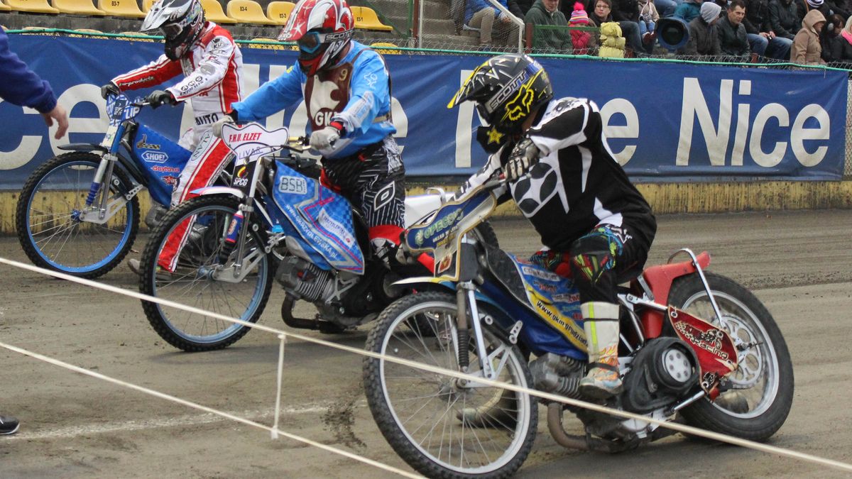 WP SportoweFakty / Łukasz Łagoda / Na zdjęciu: Piotr Markuszewski pierwszy z lewej