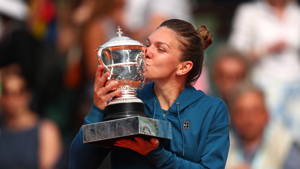 Zdjęcie okładkowe artykułu: Getty Images / Clive Brunskill / Na zdjęciu: Simona Halep, triumfatorka Roland Garros 2018 w grze pojedynczej kobiet