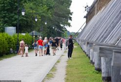 Koronawirus w Polsce. Ciechocinek walczy z epidemią. "Ludzie pytają, czy tańce są zakazane"
