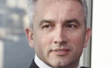 Były dyrektor z HP ma dalej nadzorować Agorę