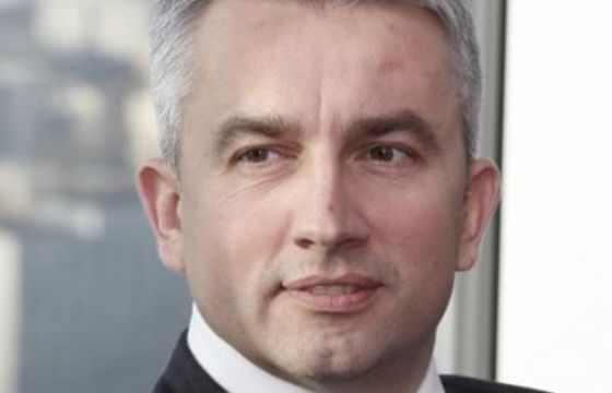 Były dyrektor z HP ma dalej nadzorować Agorę