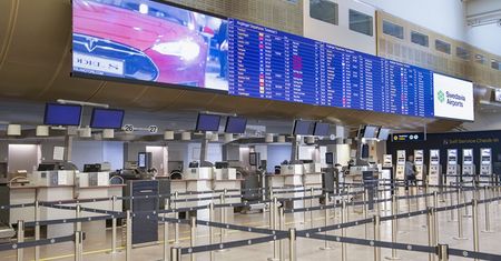 Gigantyczny ekran LED na lotnisku - NEC wyjaśnia, dlaczego nie może być byle jaki