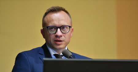 "Intrygująca" konferencja Artura Sobonia nagle odwołana. Wiemy, co się stało