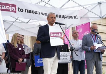 Nauczyciele wyjdą na ulice. "To dopiero początek"