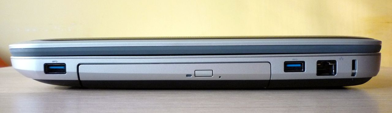 Dell Inspiron 17R Special Edition (7720) - ścianka prawa (USB 3.0, nagrywarka DVD, USB 3.0, Kensington Lock)