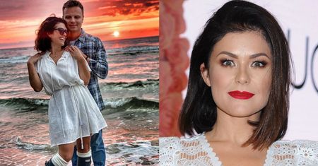 Katarzyna Cichopek poszła na plażę... w gumiakach. Fani zdezorientowani: "Aura letnia, romantyczna, a tu KALOSZ"