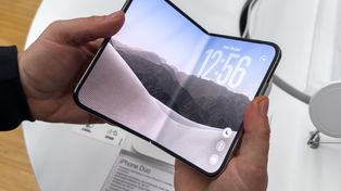 Ile wytrzyma składany iPhone? W końcu ktoś to sprawdził