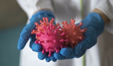 Szwajcaria. Koktail przeciwciał sposobem na COVD-19?