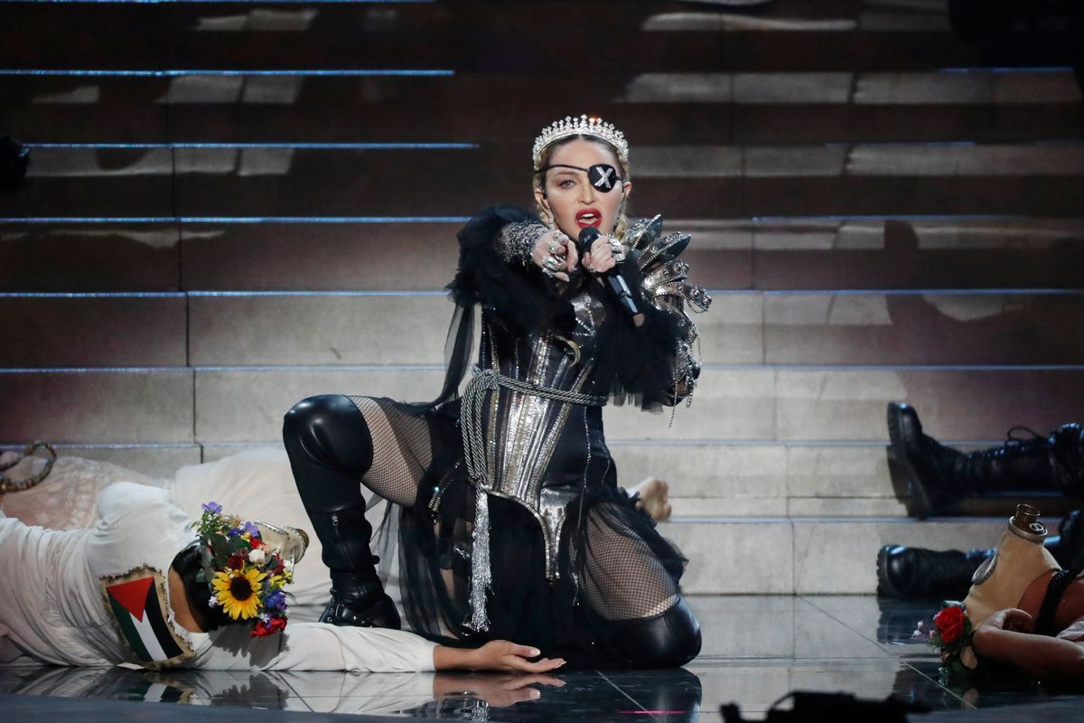 Tancerka Madonny przetrzymana na lotnisku w Izraelu. Skutek kontrowersyjnego występu na Eurowizji