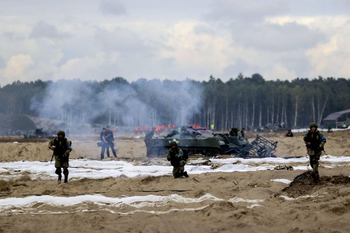 Rosyjscy żołnierze na Białorusi. "Zorganizowano posterunki i patrole" 