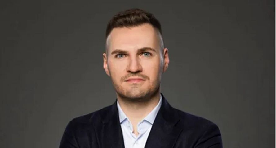 Play bez szefa komunikacji korporacyjnej. Krzysztof Olszewski odchodzi po 2 latach