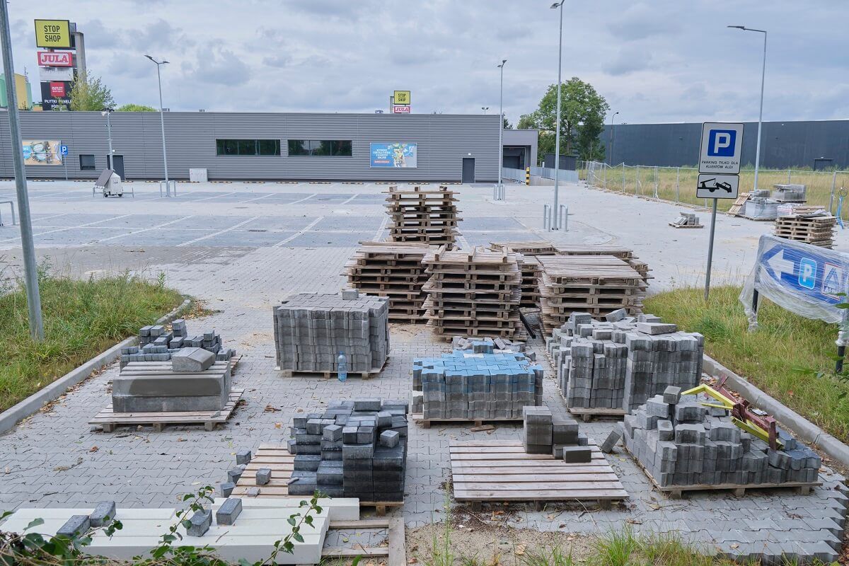 Nowy dojazd do sklepu ALDI przy ul. Gospodarczej 34