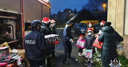Wałbrzych. Świąteczna paczka dla chorej 9-latki i jej rodziny. Dziewczynka walczy z nowotworem