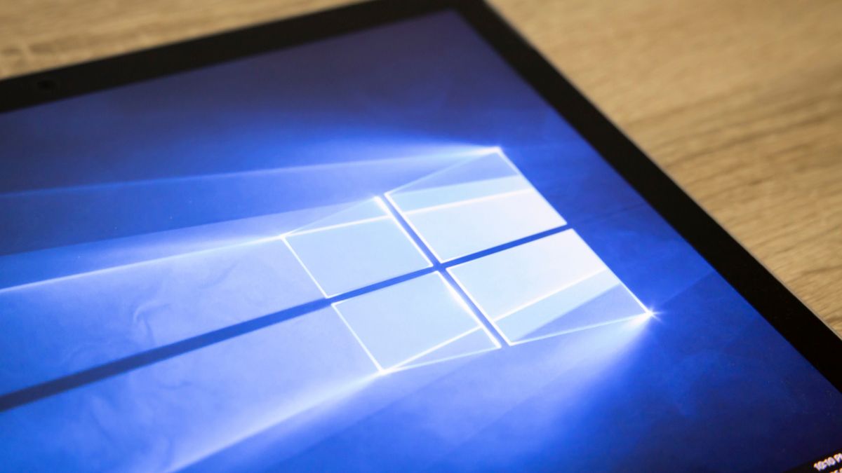 Nowy filmik na Instagramie sugeruje, co Microsoft planuje dla Window 10, fot. charnsitr/Shutterstock