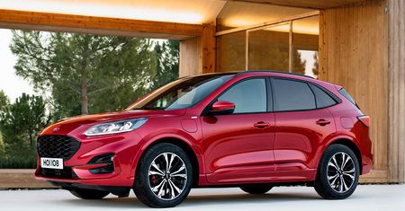 Nowy Ford Kuga kosztuje co najmniej 104 900 zł. W ofercie jest też hybryda