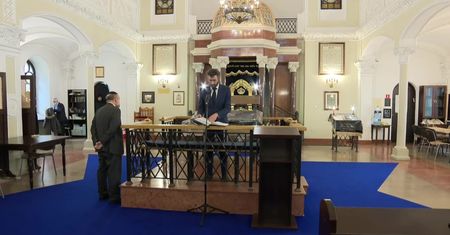 Modlitwa żałobna po śmierci byłego przewodniczącego Knesetu i ambasadora Izraela w Polsce Szewacha Weissa